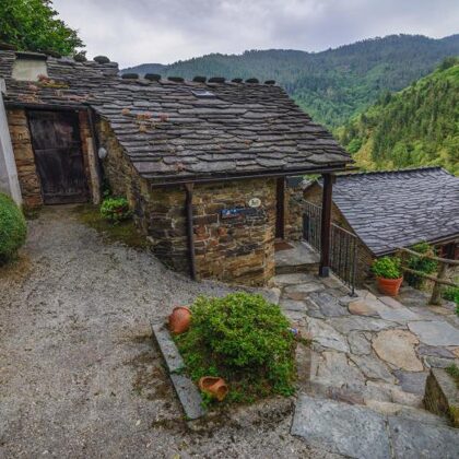 APARTAMENTOS TURISMO RURAL